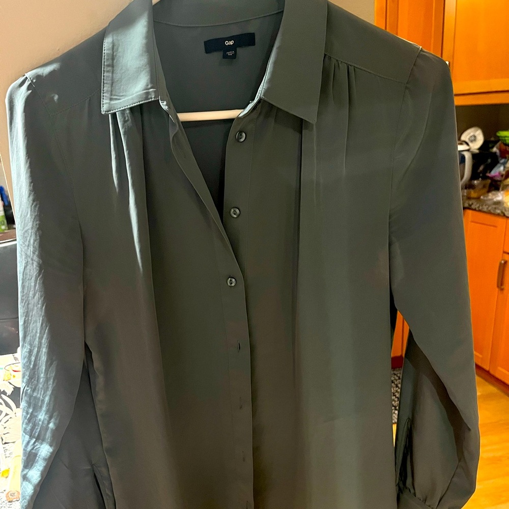Gap silk button down shirt